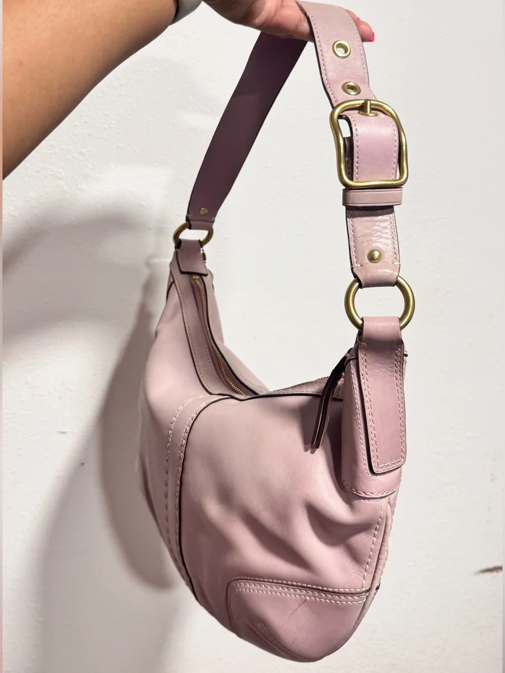 Coach Lilac Vintage Hampton Leather Hobo with Gold Hardware